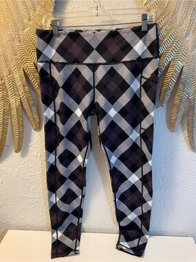Constantly Varied Gear (CVG) Capri Leggings